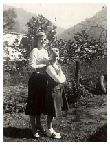 bobbie walters powell, joann walters graden.jpg